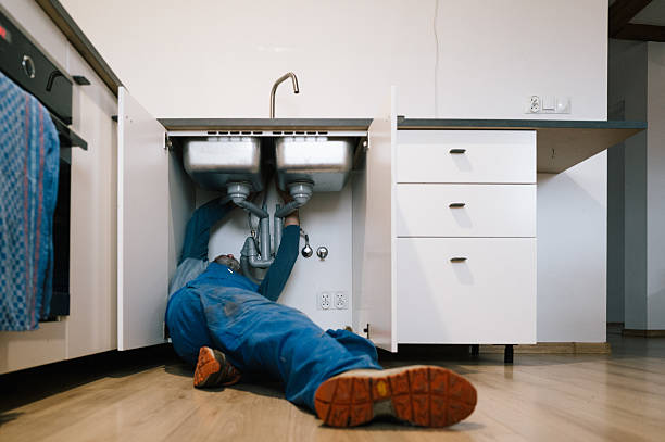 Professional Emergency Plumber technician working in Oakhurst, NJ